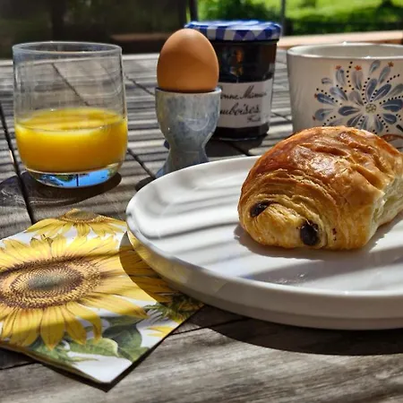 Les Grands Maitres D'hotes *