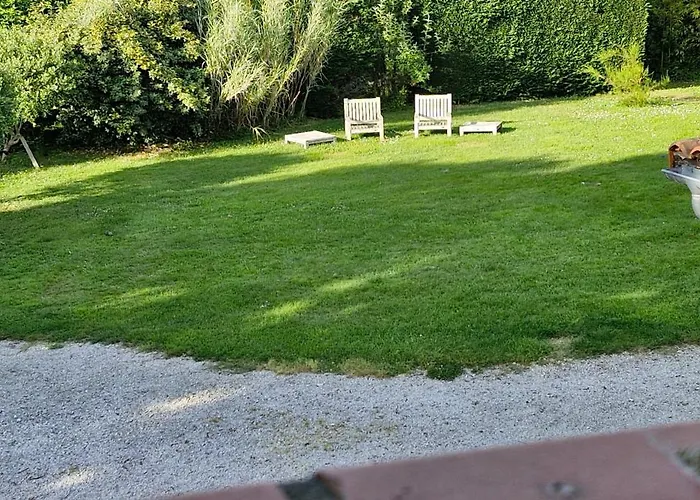 Les Grands Maitres D'hotes Bed & Breakfast